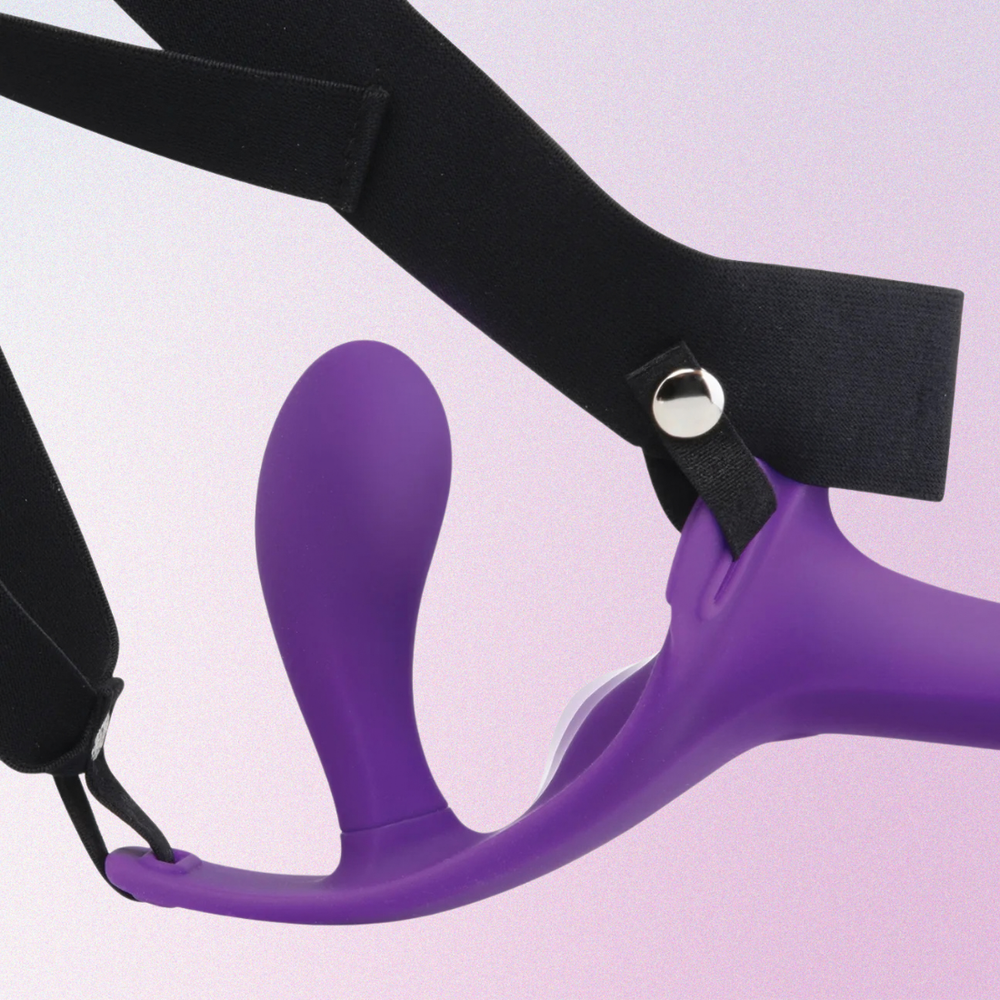 Lock-In Dual-Ended Vibrating Strap-On + Harness Set