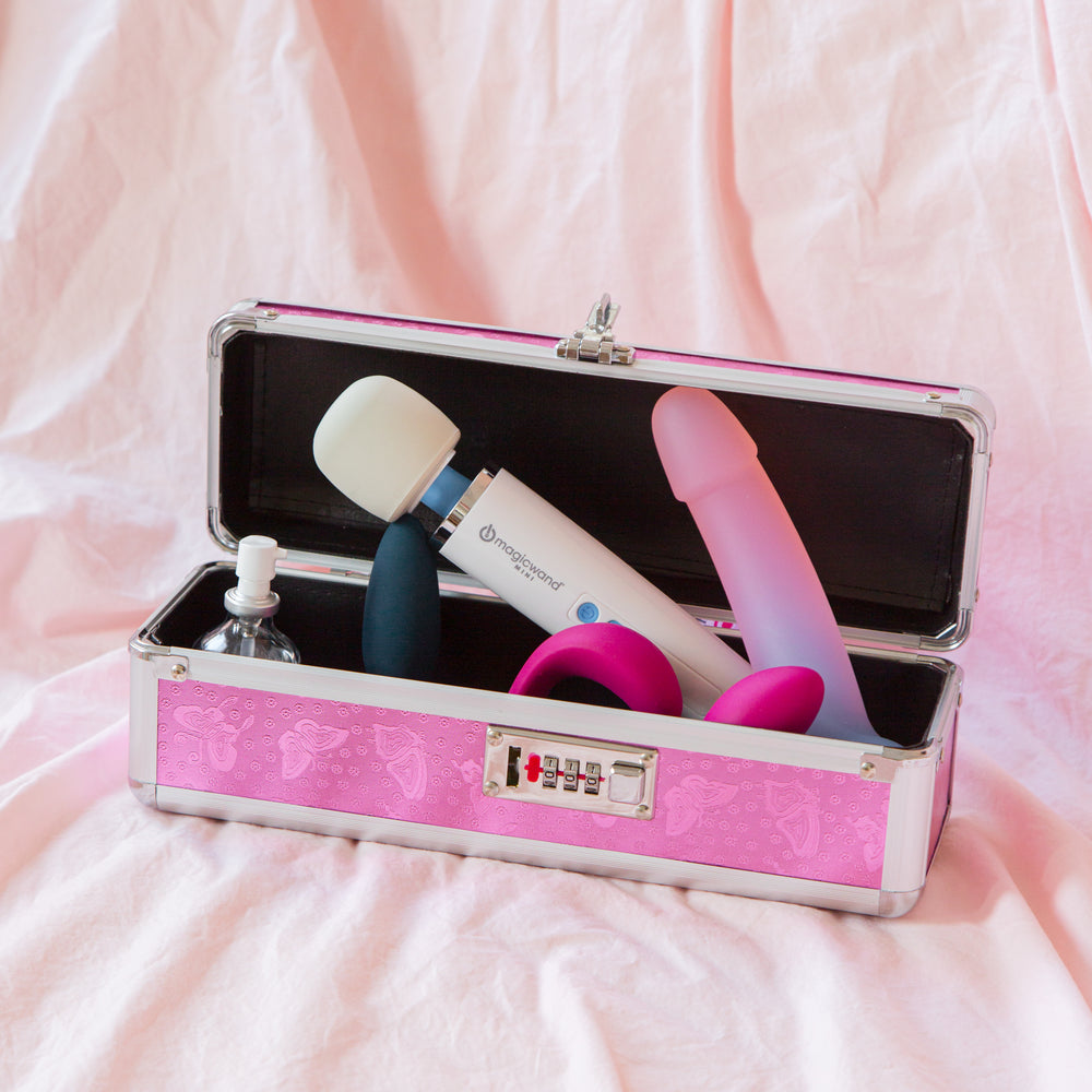 Simple and True Lockable Vibrator Case