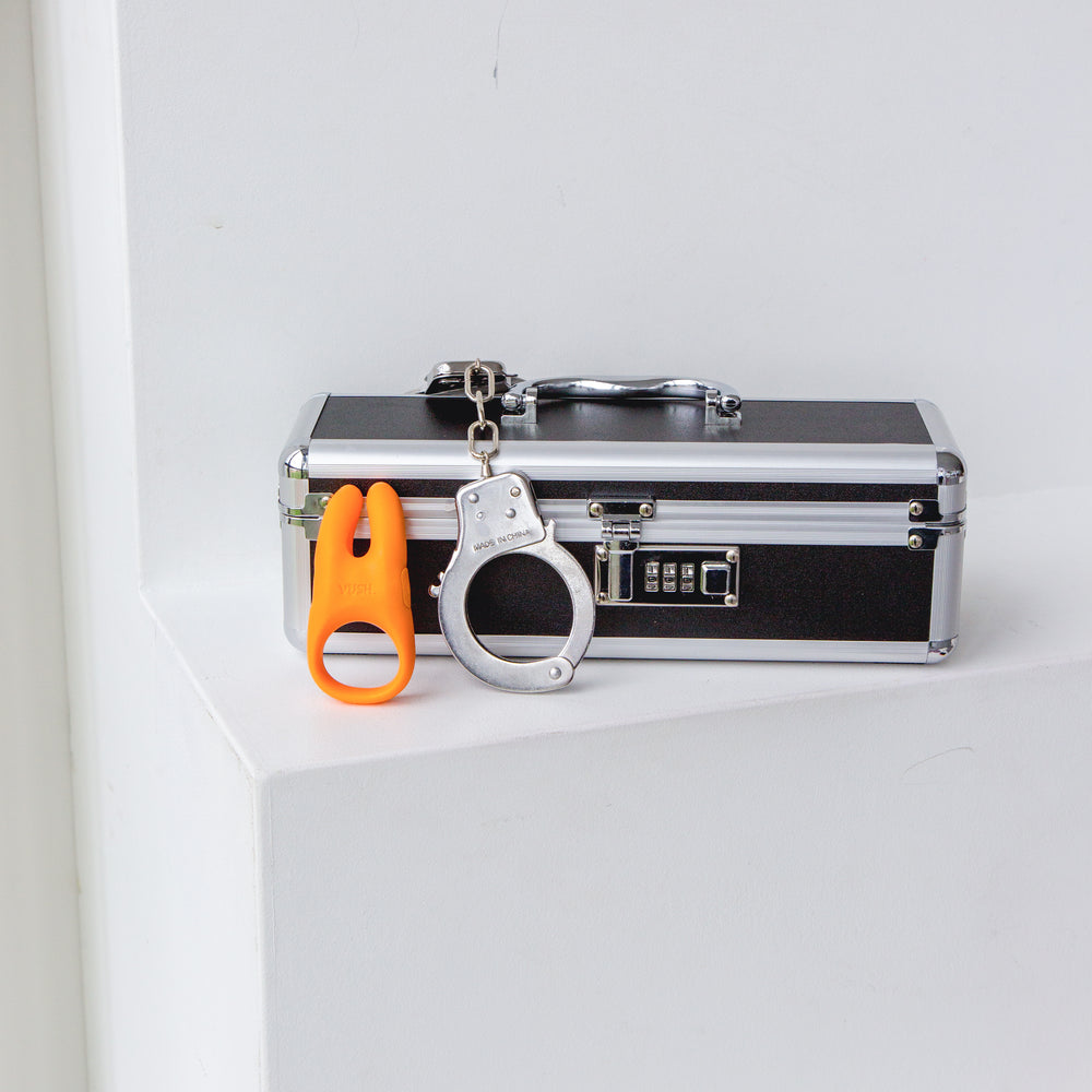 Simple and True Lockable Vibrator Case