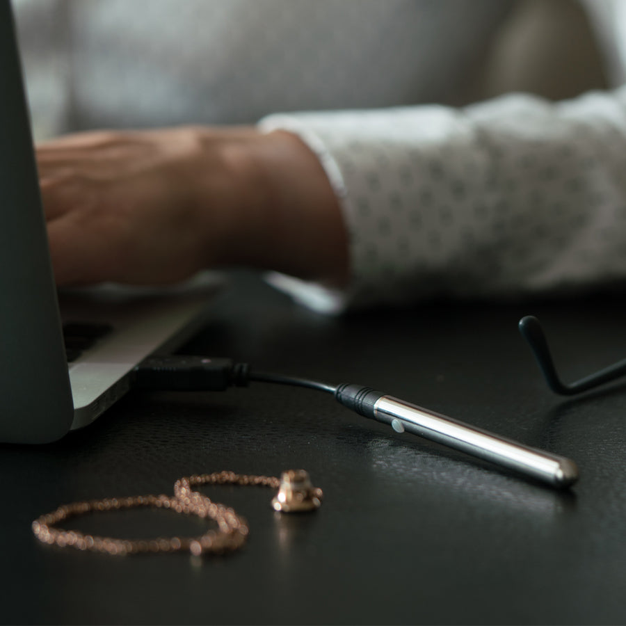 Vesper Vibrator Necklace by Crave Bonjibon Vesper Vibrator Necklace by Crave Bonjibon